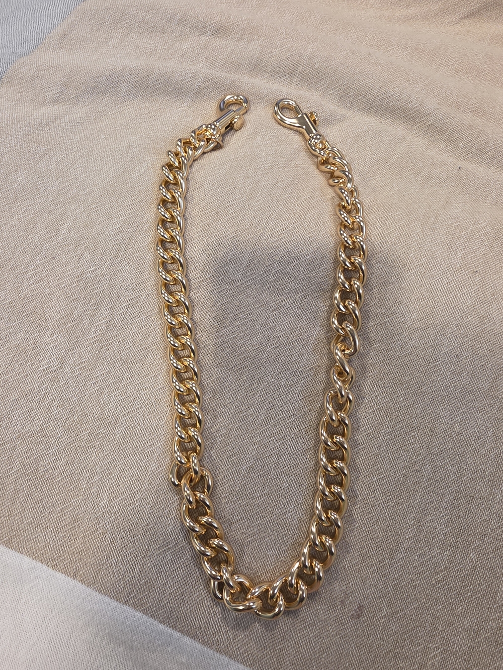 Coach Outlet 23.75" Gold-Tone Curb Chain Strap Or Decor